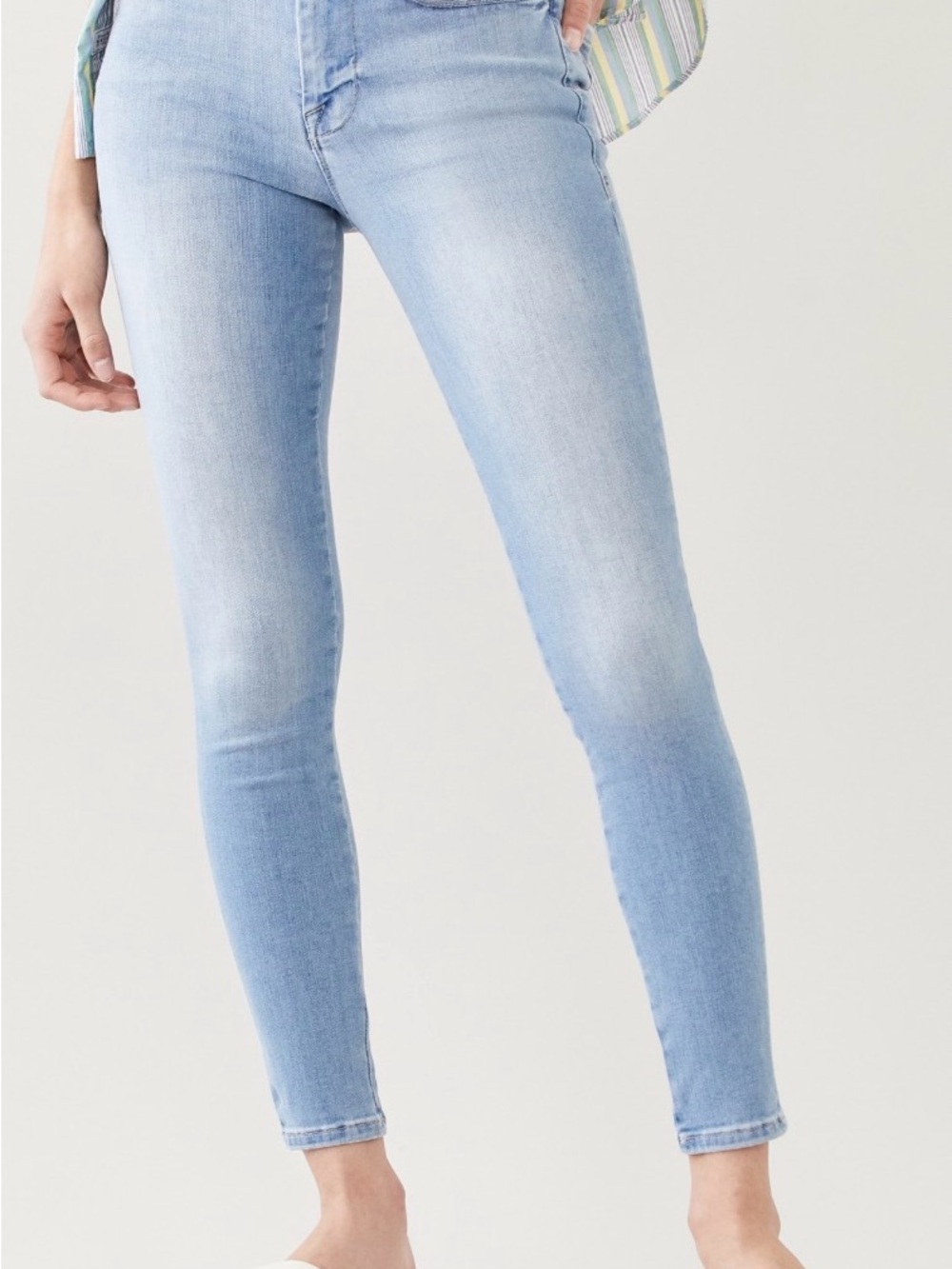 Frame le one skinny jeans sz 2